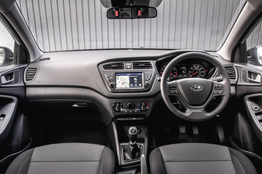 Торпедо Hyundai i20 Play (IB) 2019 года  (UK) (фото 37 из 42)